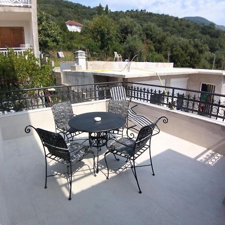 Apartman Dajoda 1 Bijela Exterior photo