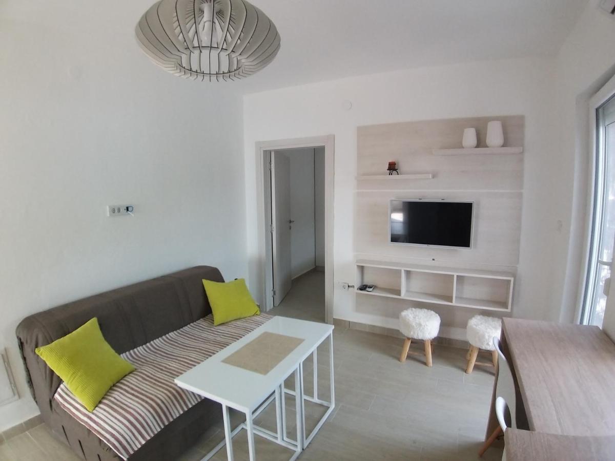Apartman Dajoda 1 Bijela Exterior photo